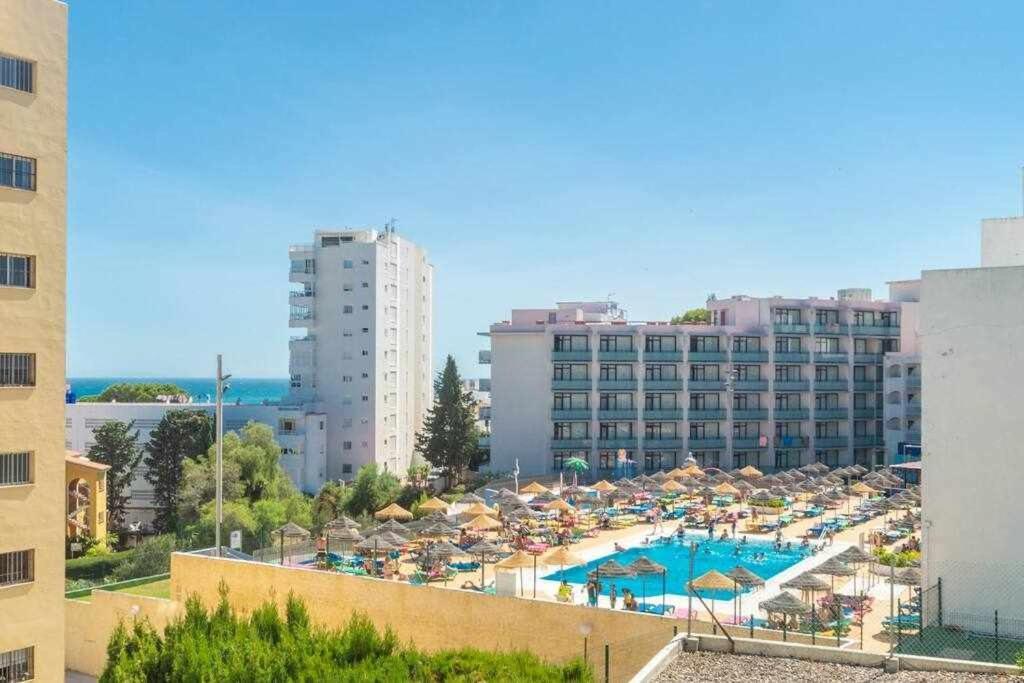 Santa Marta Al Lado De Los Servicios Y De La Playa Benalmadena Luaran gambar
