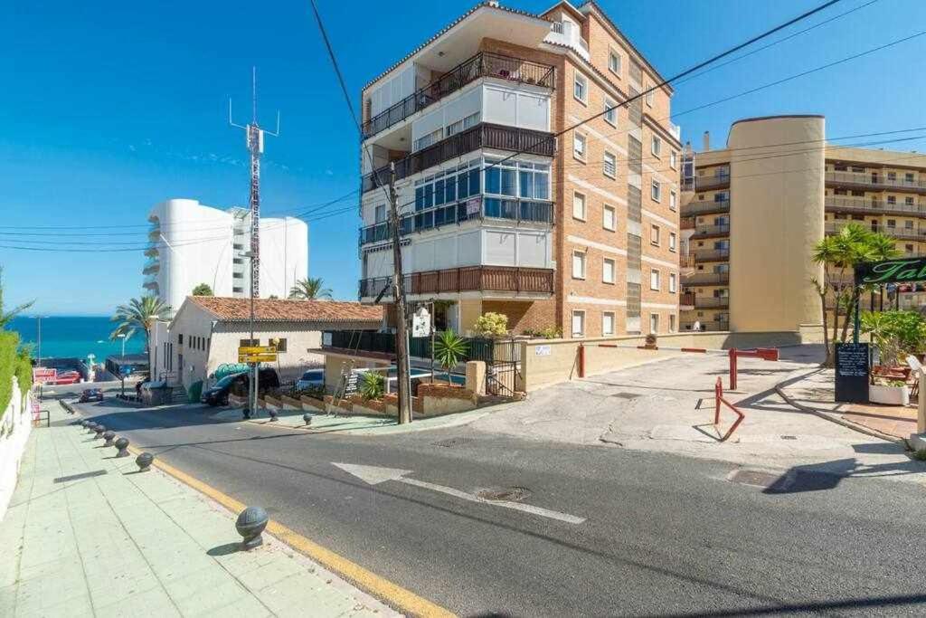 Santa Marta Al Lado De Los Servicios Y De La Playa Benalmadena Luaran gambar